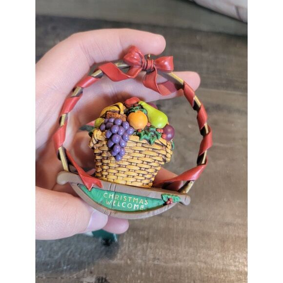 Hallmark Christmas welcome 1991 ornament Xmas decor - Picture 4 of 4